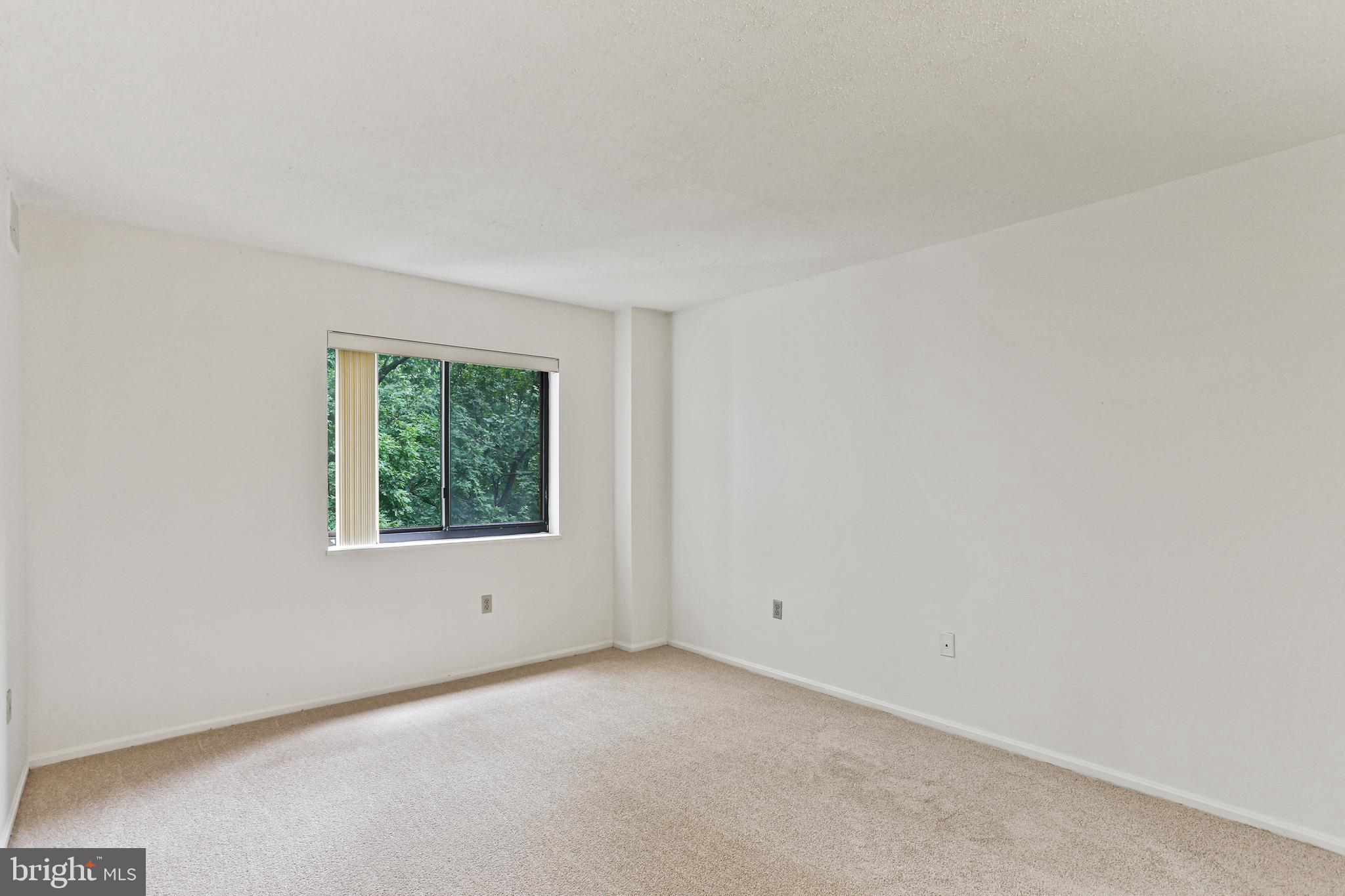 GREENS AT LEISURE WORLD - Residential