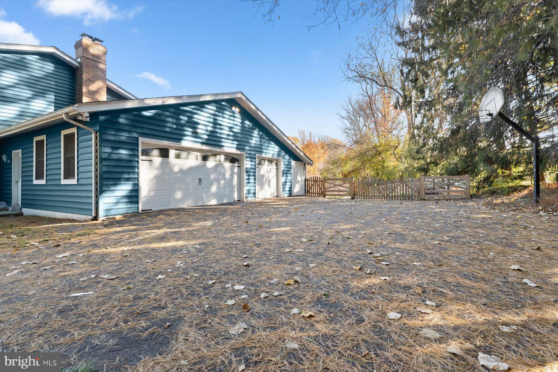 DAMASCUS OUTSIDE - Residential