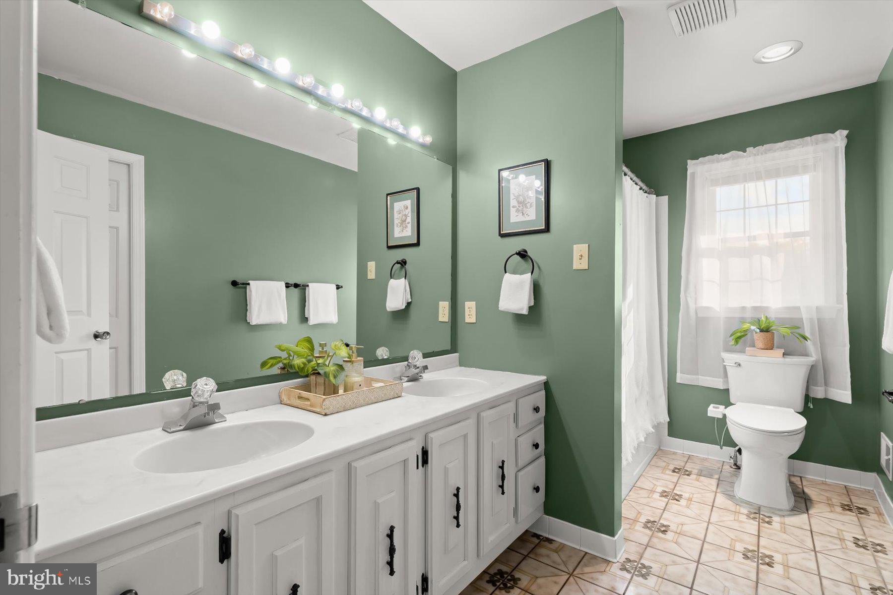 DAMASCUS OUTSIDE - Residential