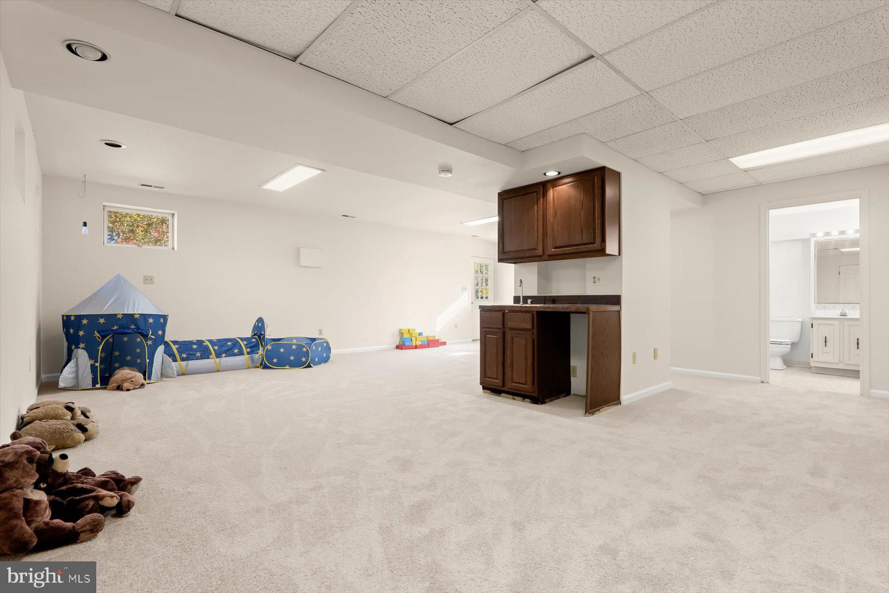 DAMASCUS OUTSIDE - Residential