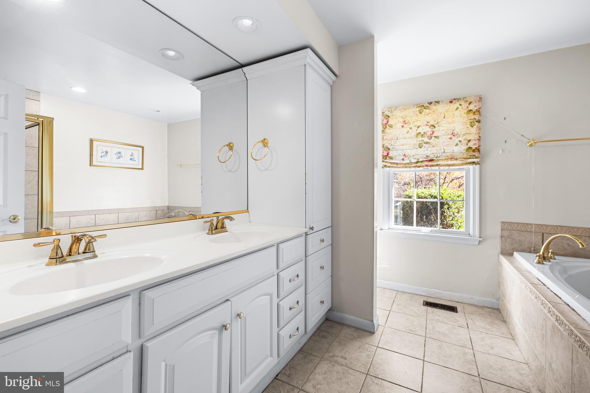 COCKEYSVILLE - Residential