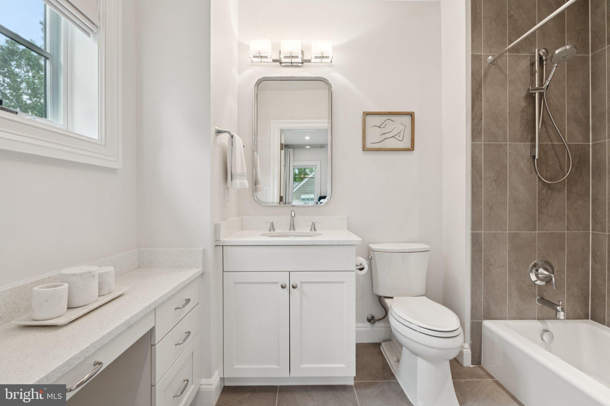 BRADLEY HILLS - Residential