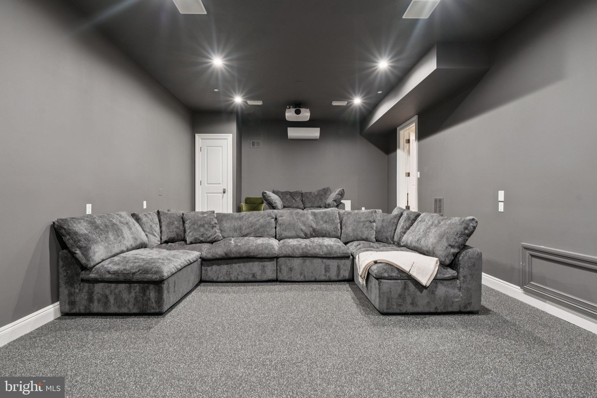 BRADLEY HILLS - Residential