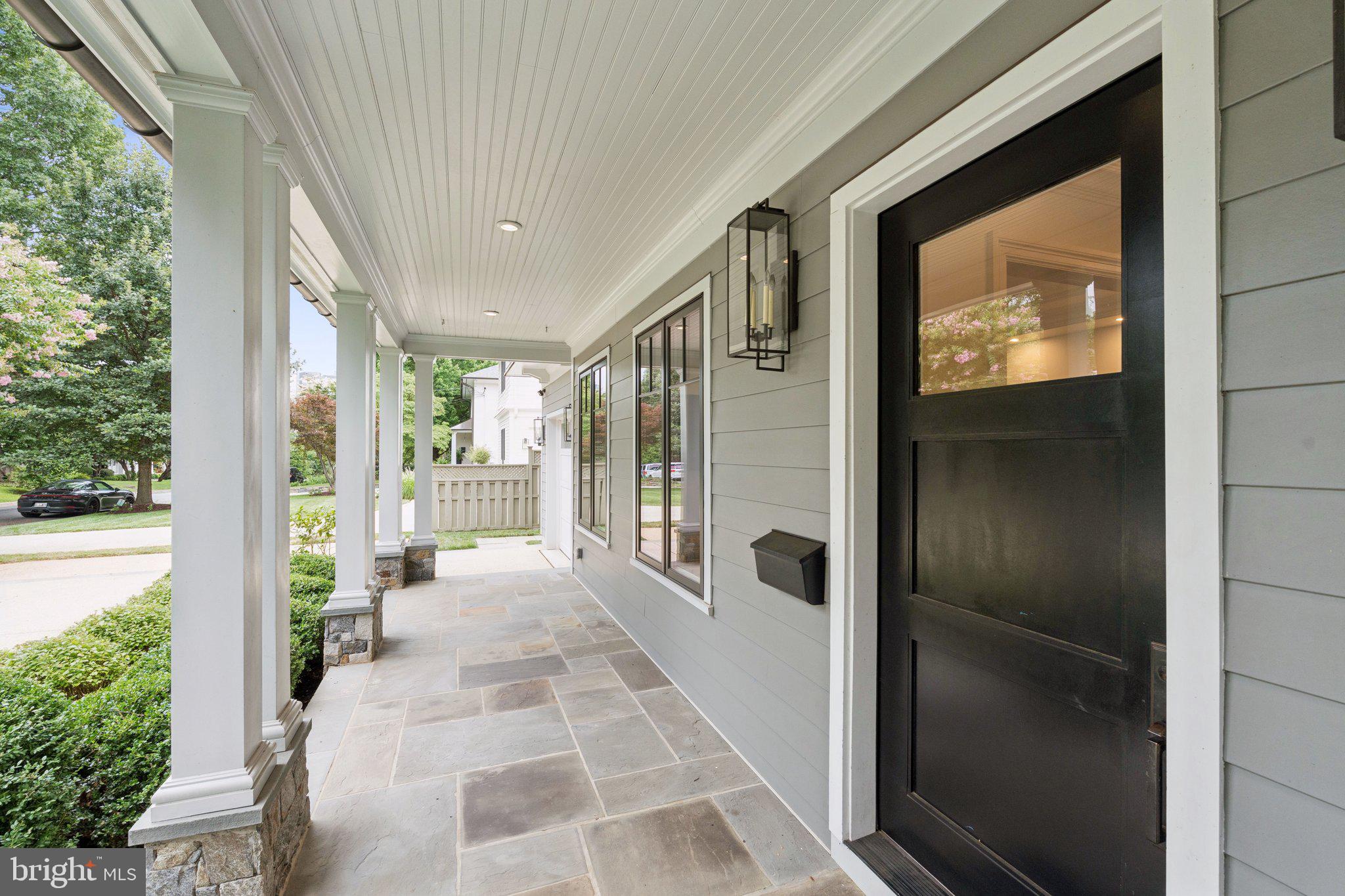 BRADLEY HILLS - Residential