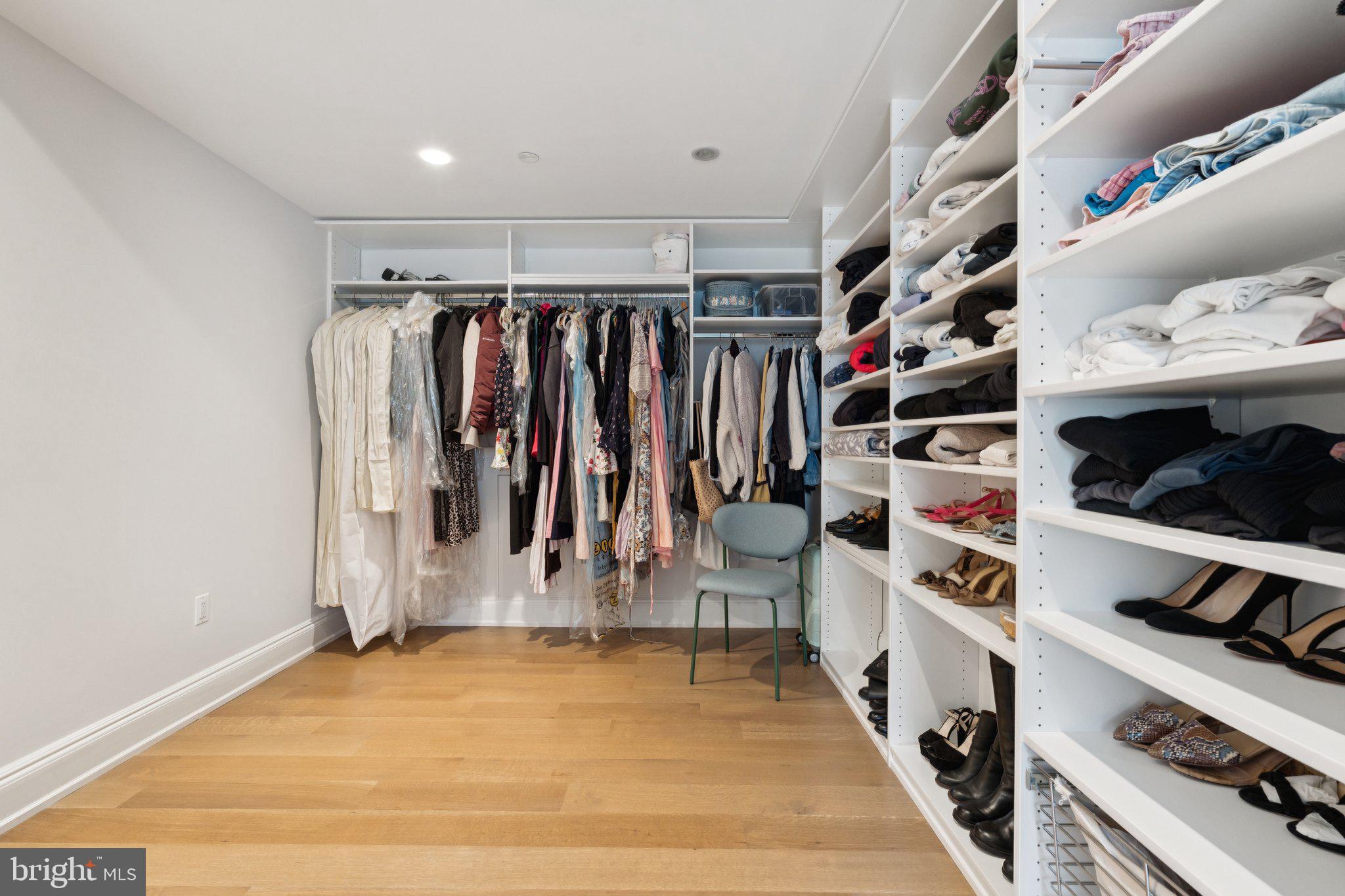 BRADLEY HILLS - Residential