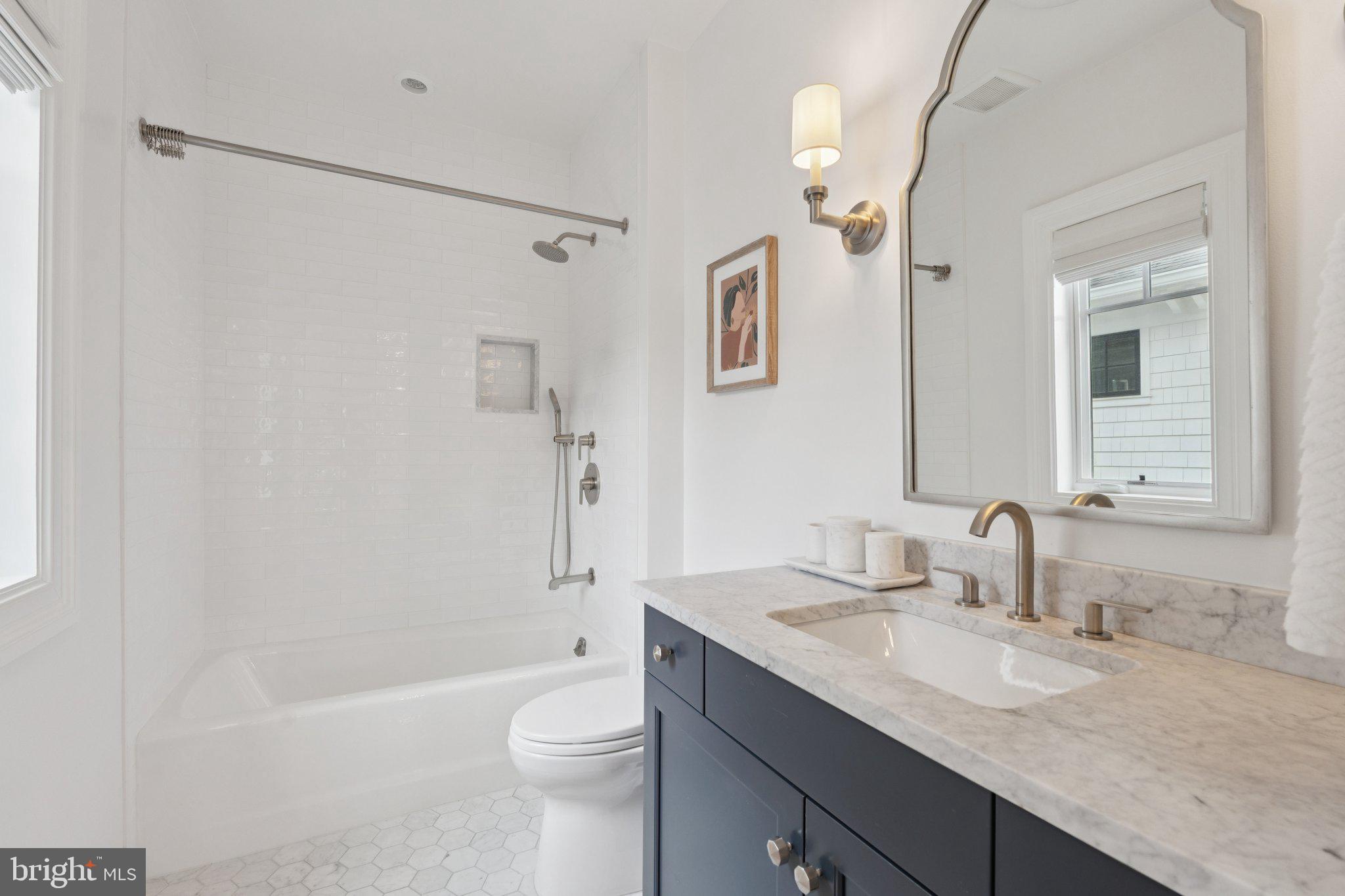 BRADLEY HILLS - Residential