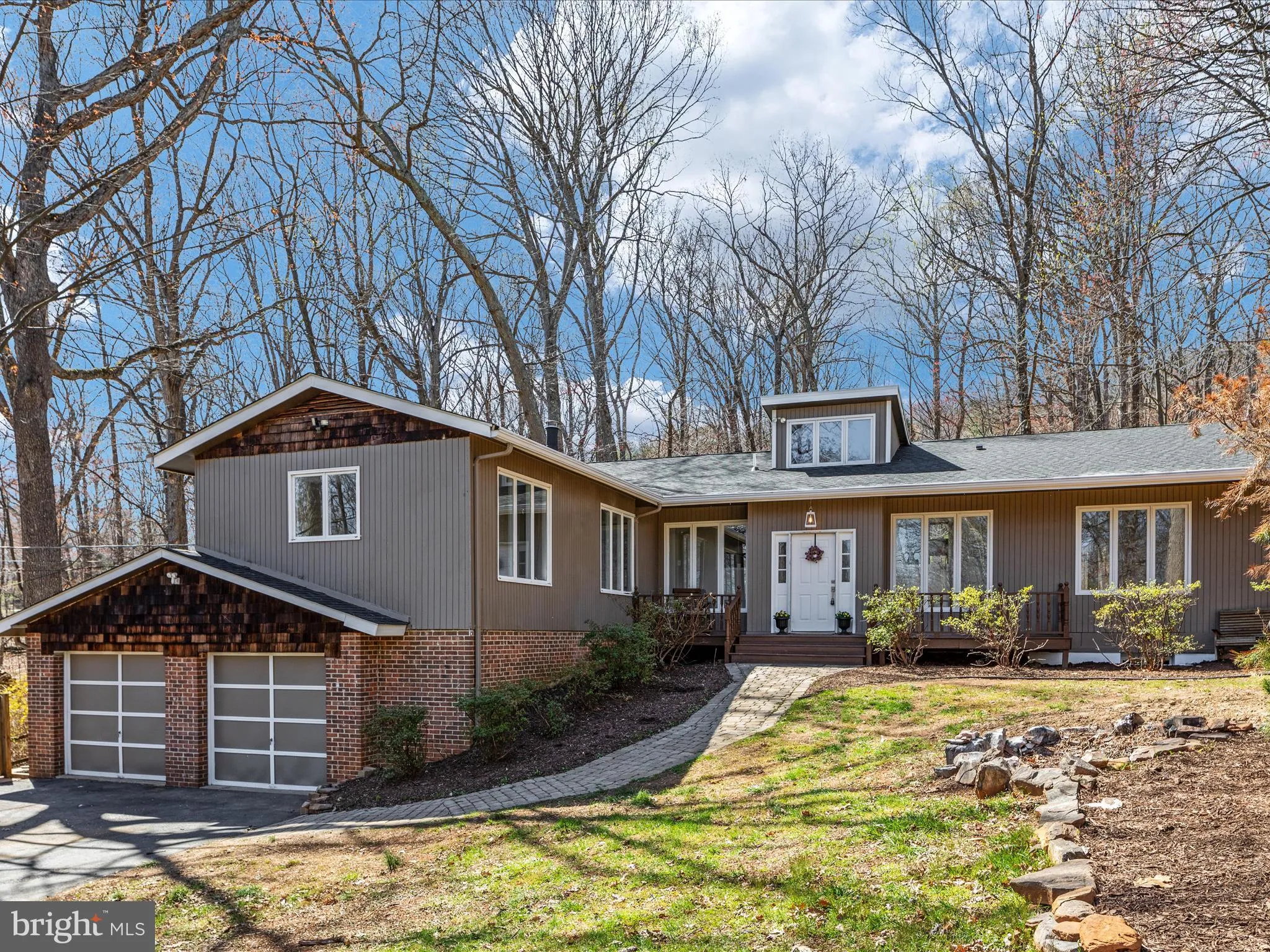2416 Youngs Dr  