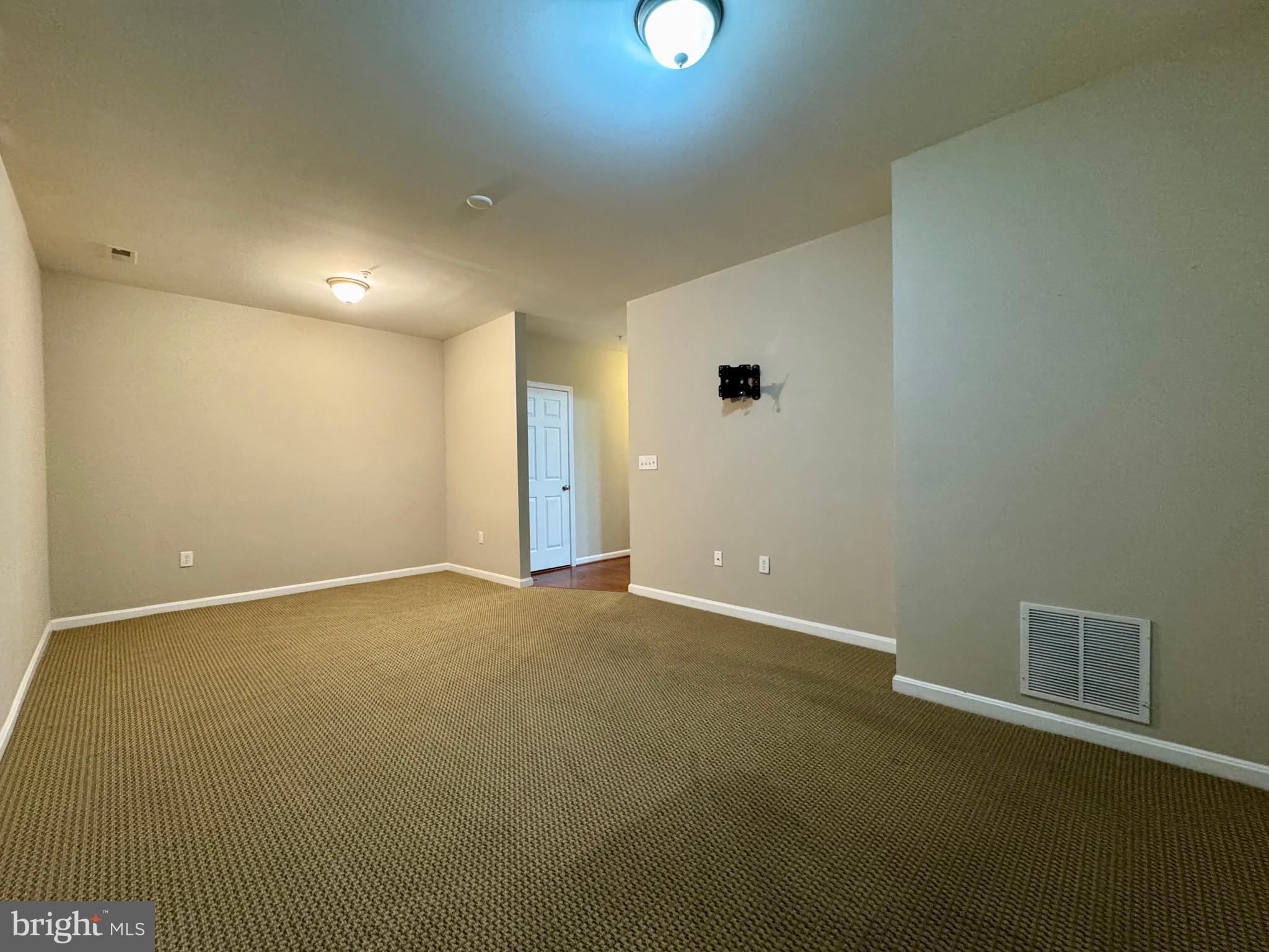 SAN FRANCISCO BY THE BAY - Residential Lease