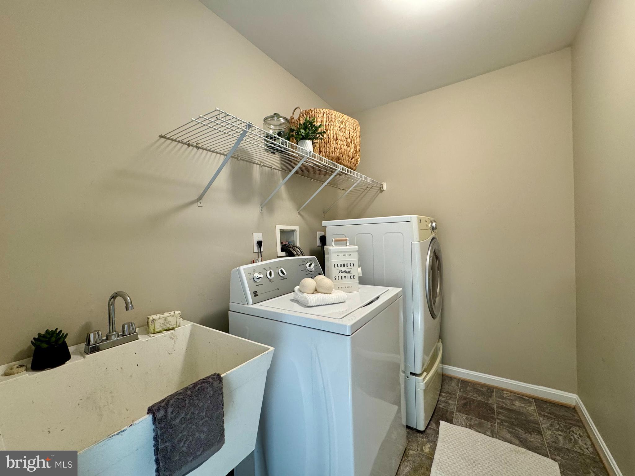 SAN FRANCISCO BY THE BAY - Residential Lease