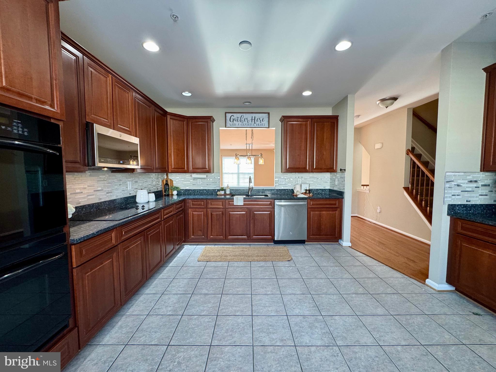 SAN FRANCISCO BY THE BAY - Residential Lease