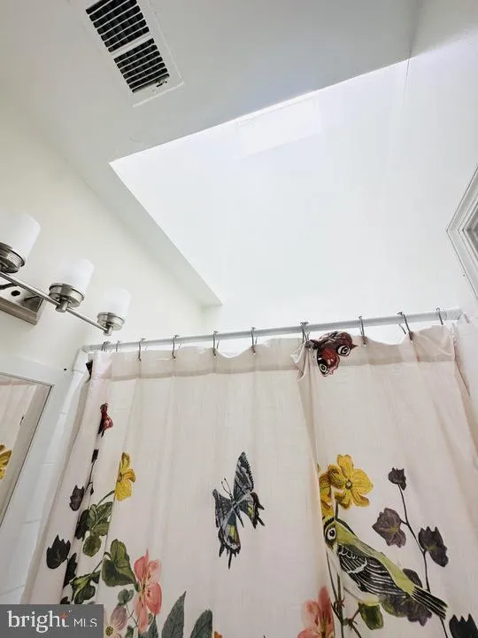 Additional image 91 of 2639 Woodley Place NW Unit A, Washington, DC 20008