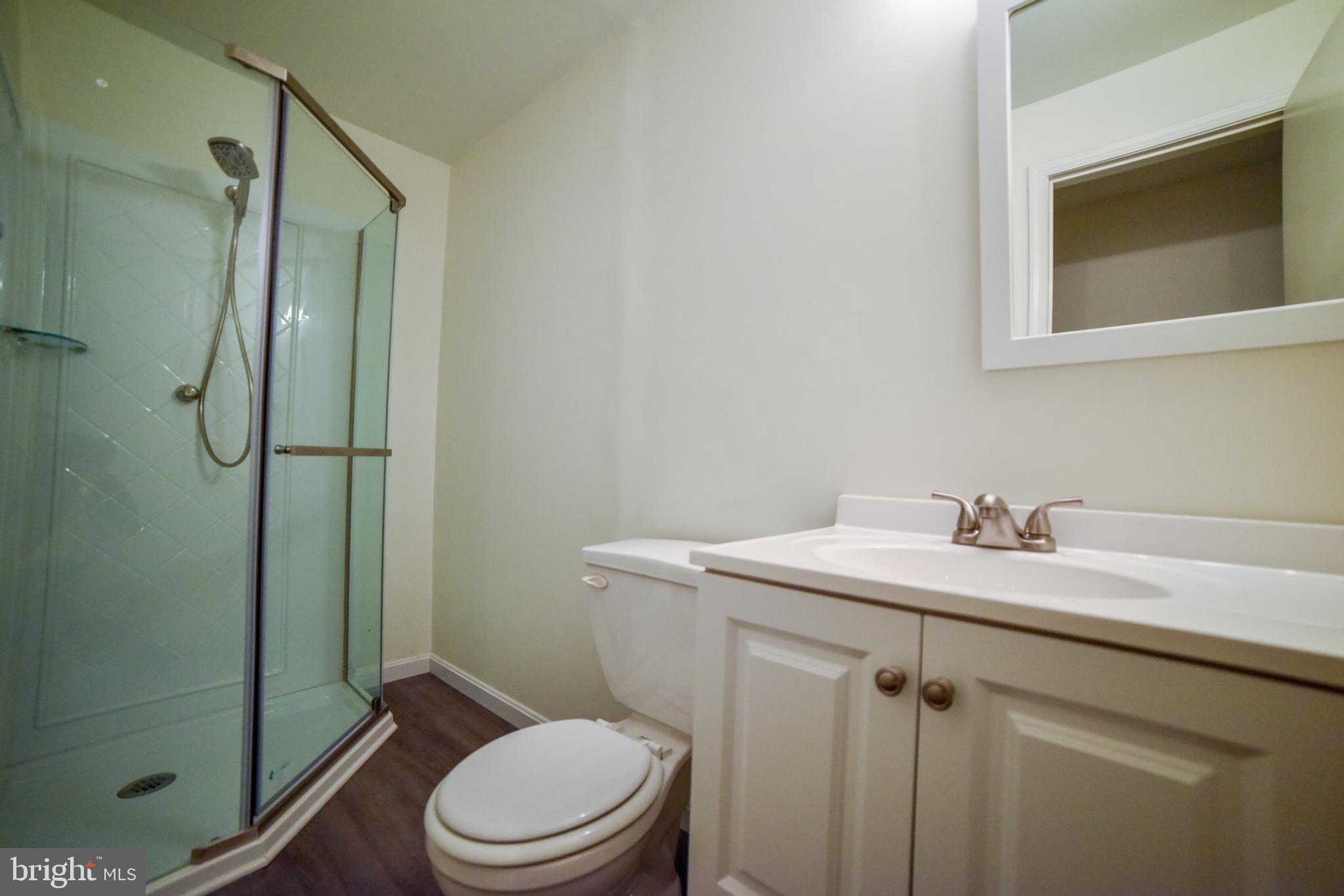 LAUREL LAKES - Residential Lease