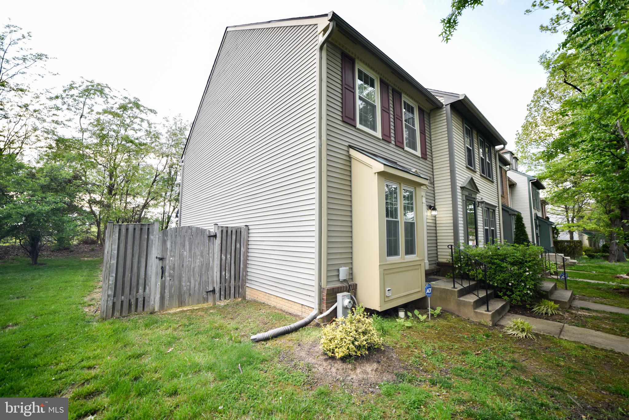 LAUREL LAKES - Residential Lease