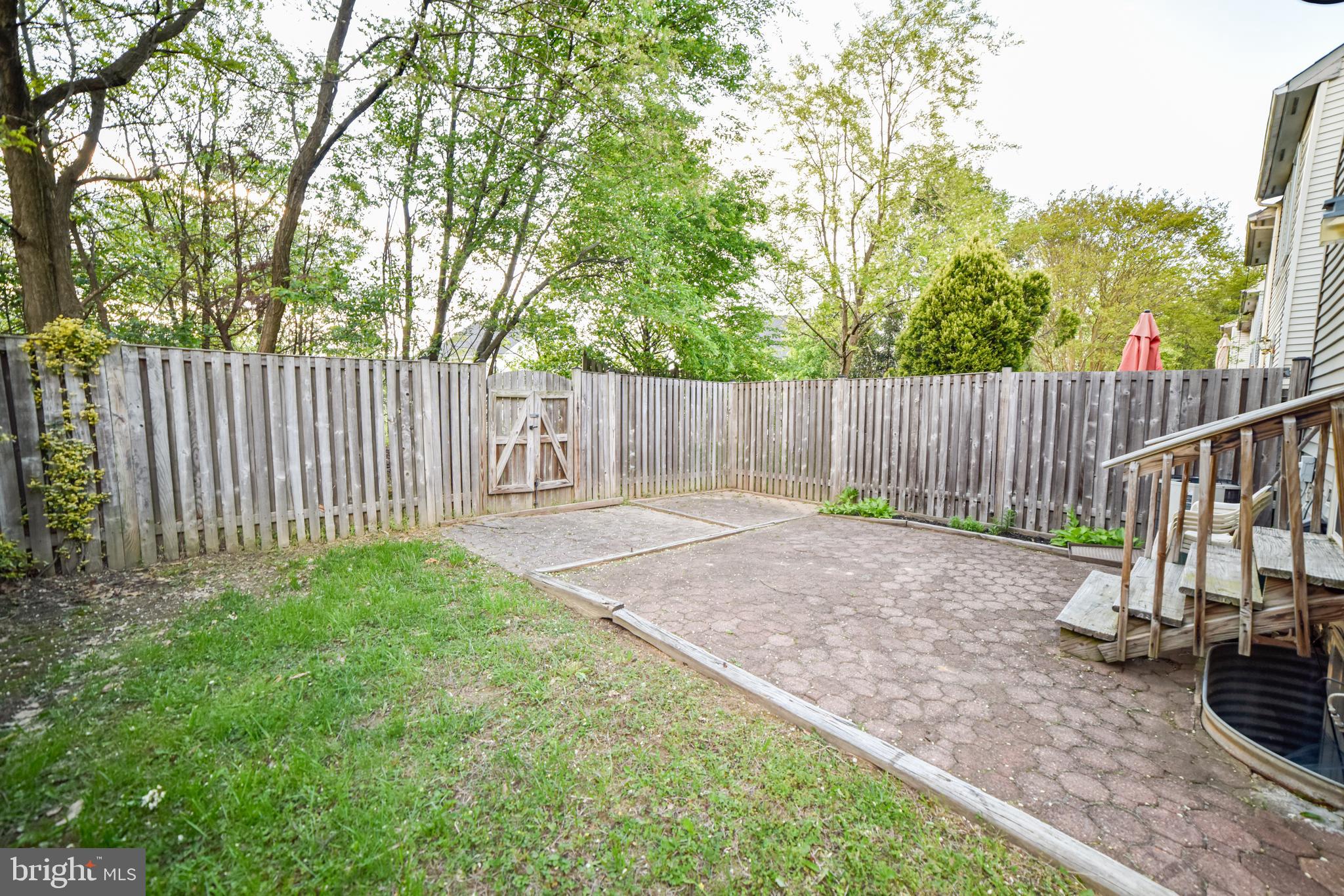 LAUREL LAKES - Residential Lease