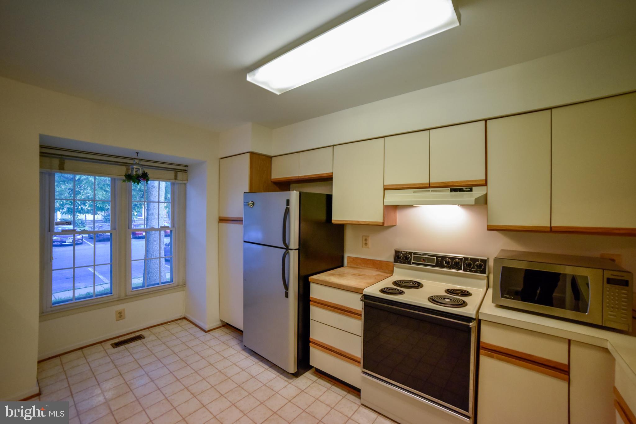 LAUREL LAKES - Residential Lease