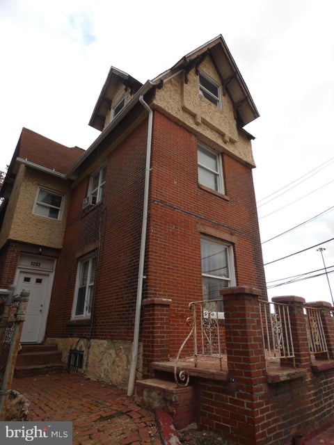 Townhouse For Rent - 3203 Winter Street<br/> Philadelphia County, PHILADELPHIA, PA 19104