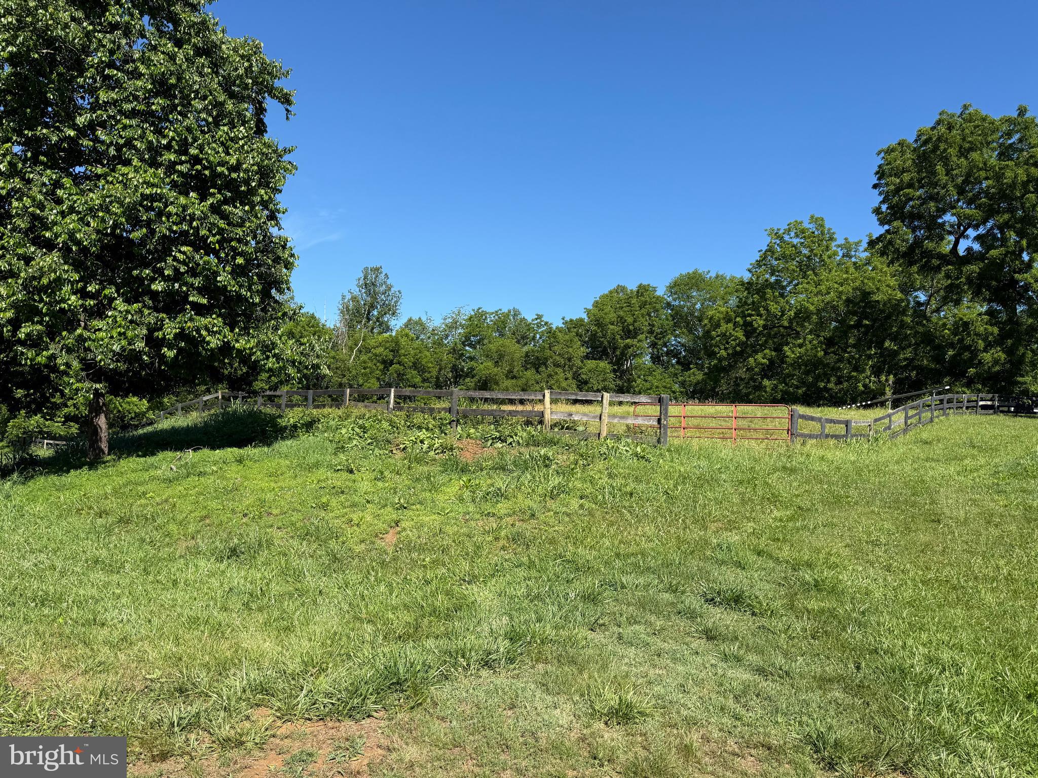 4547 RIDGE ROAD