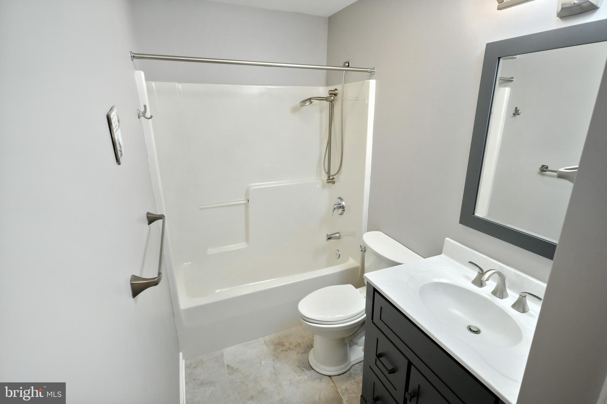 WELLINGTON GREENS - Residential