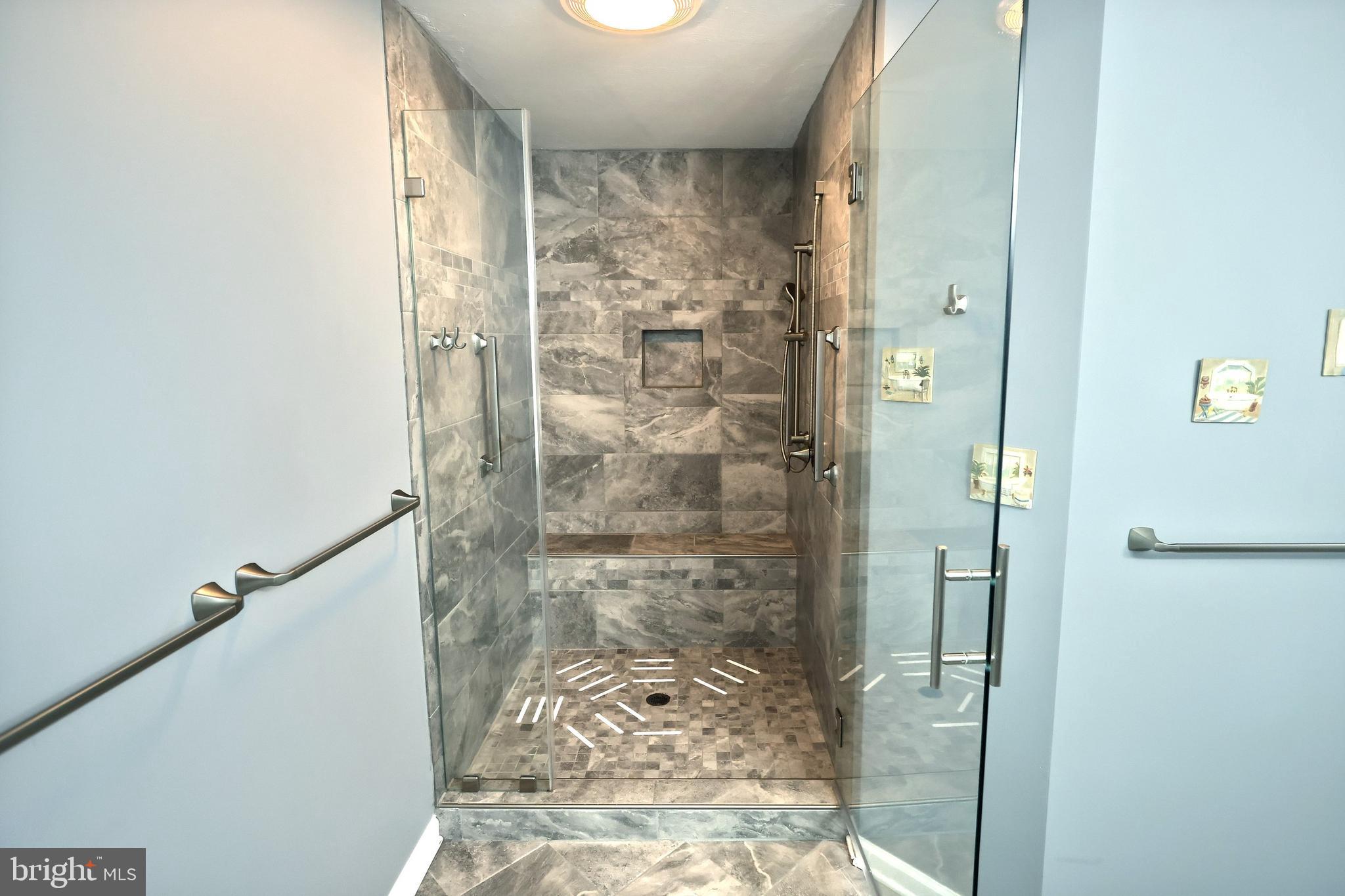 WELLINGTON GREENS - Residential