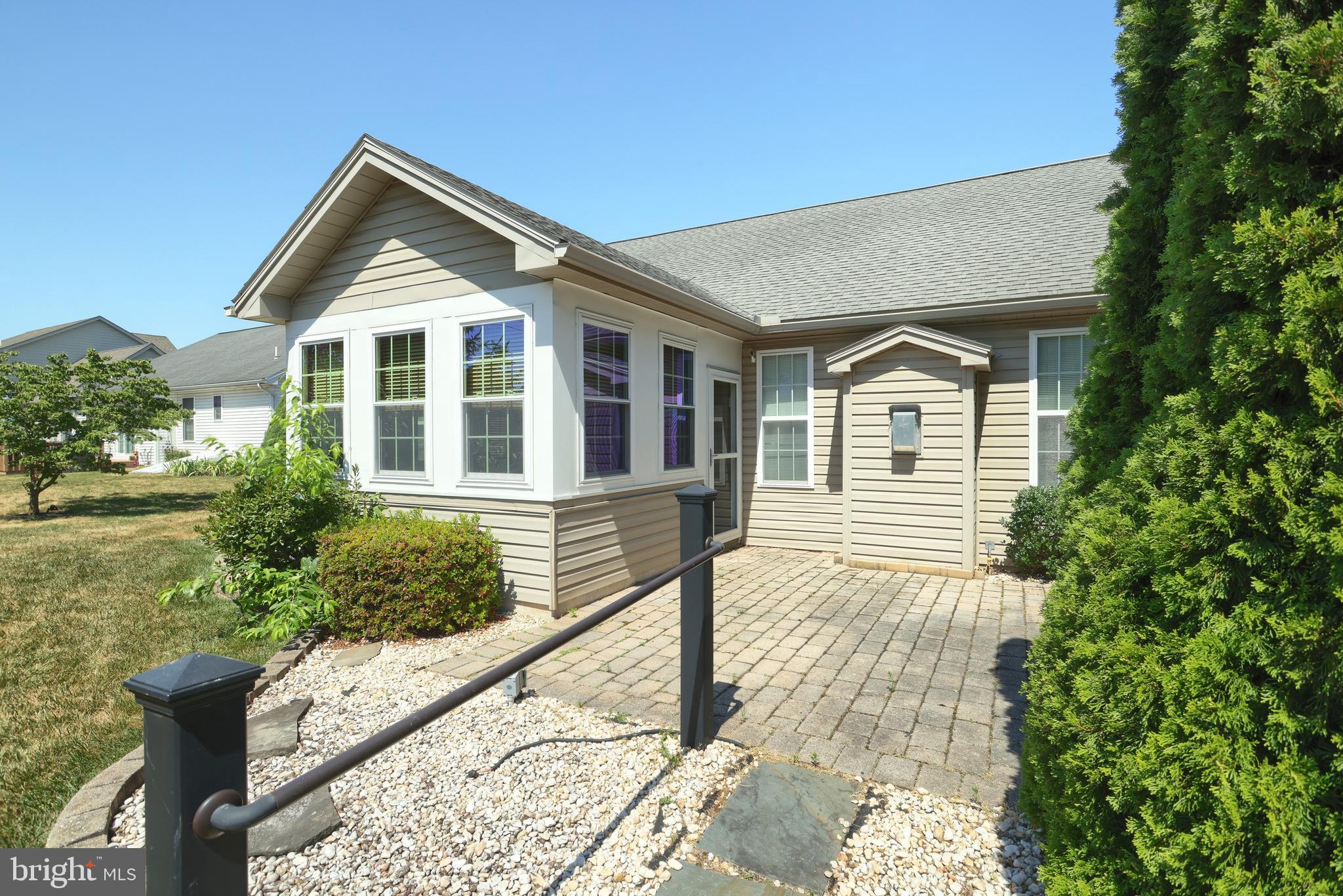 WELLINGTON GREENS - Residential