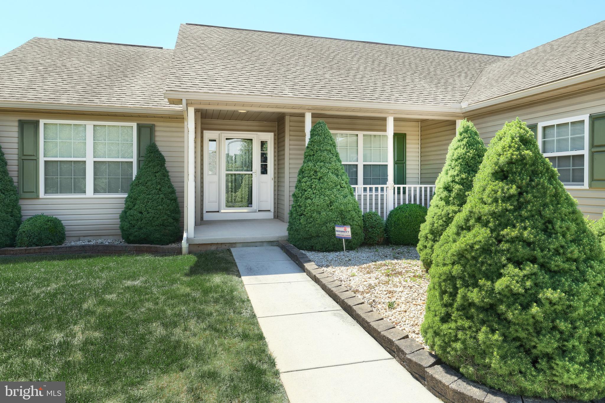 WELLINGTON GREENS - Residential