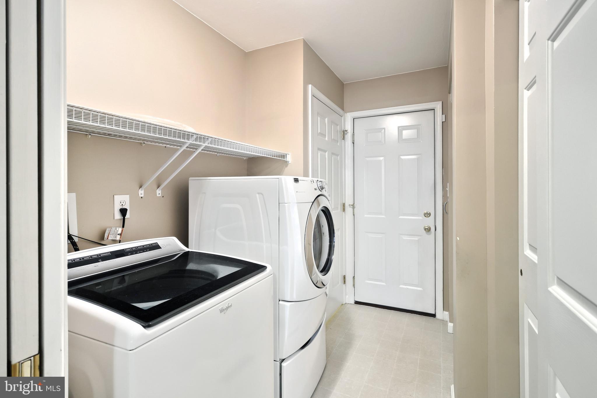 WELLINGTON GREENS - Residential