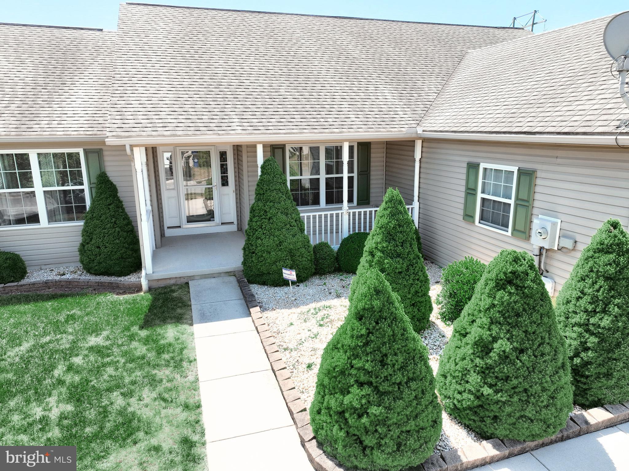 WELLINGTON GREENS - Residential