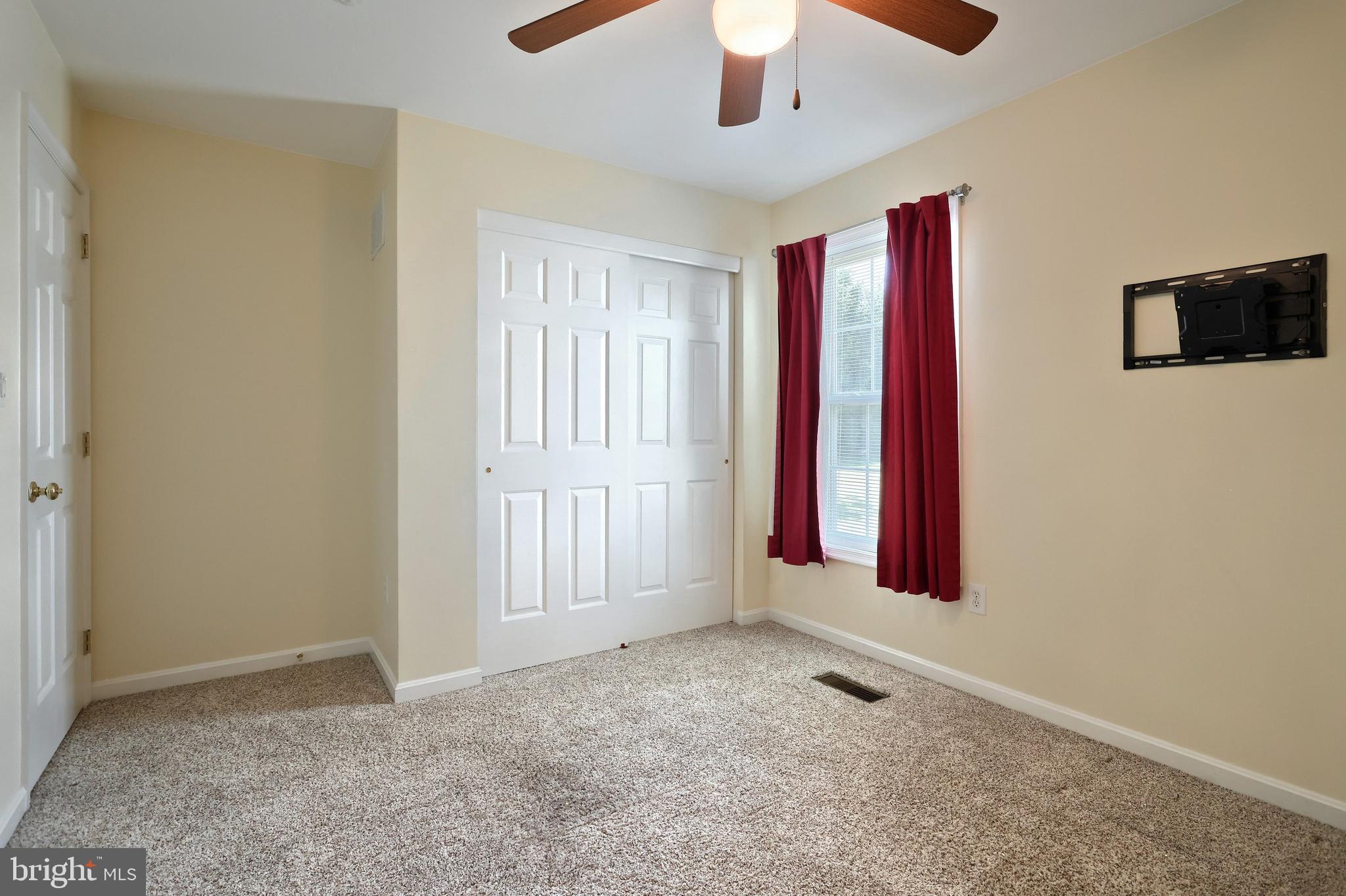 WELLINGTON GREENS - Residential