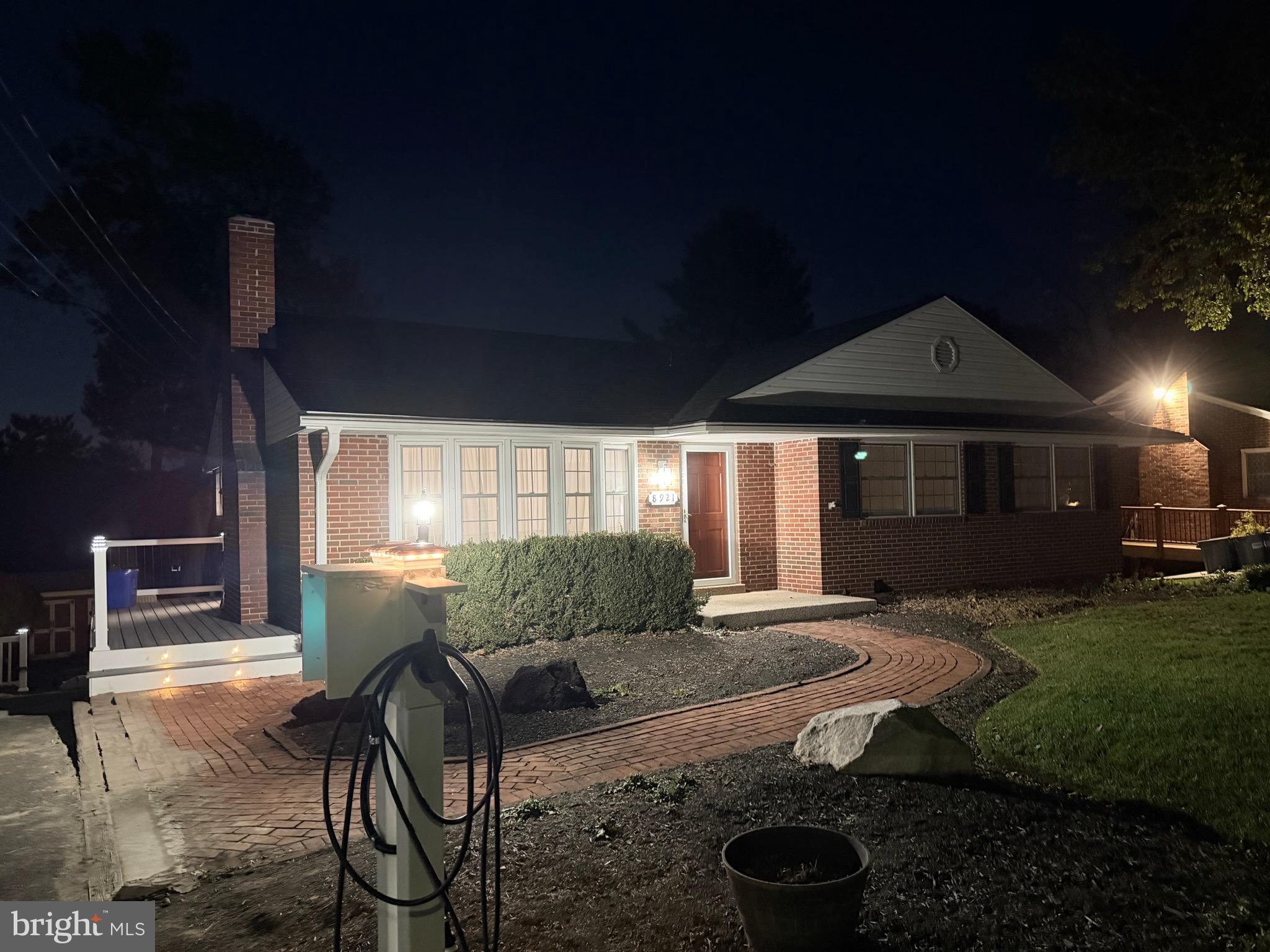 WALNUT HILL - Residential Lease