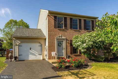 Photo of 4076 GREEN PARK DR, MOUNT JOY, PA 17552 (MLS # PALA2035904)