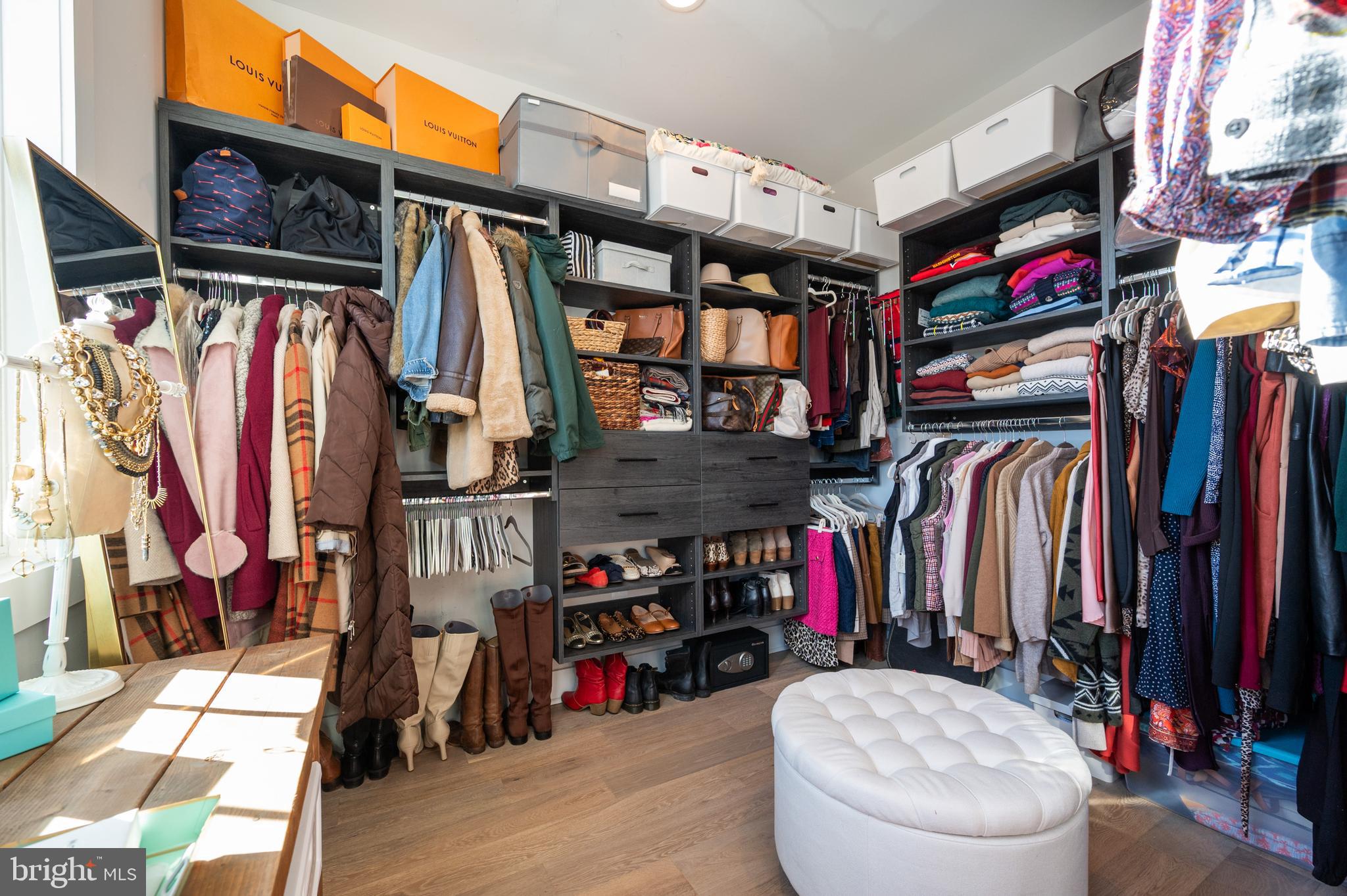 DOUGLAS PARK - Residential