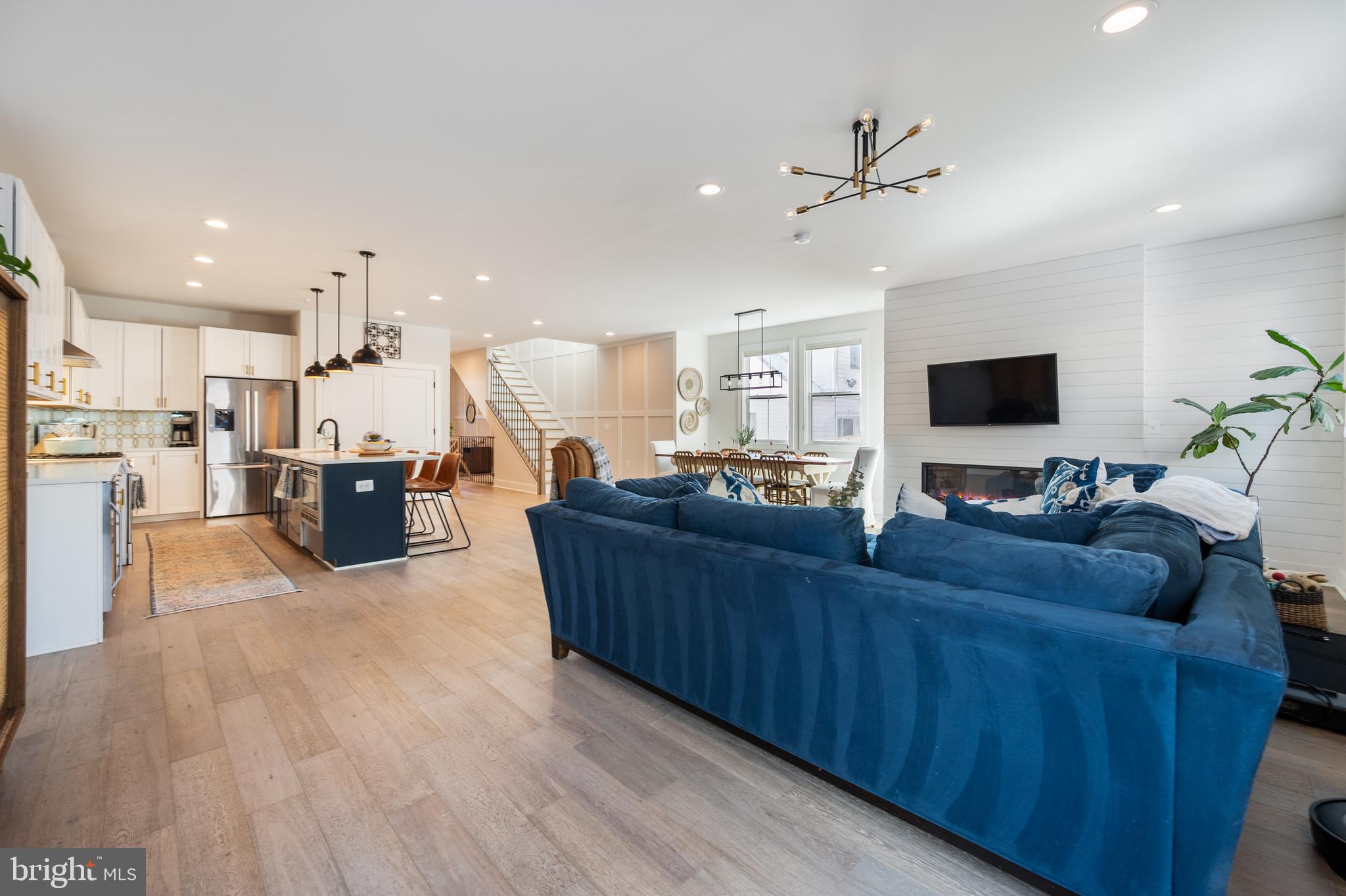 DOUGLAS PARK - Residential