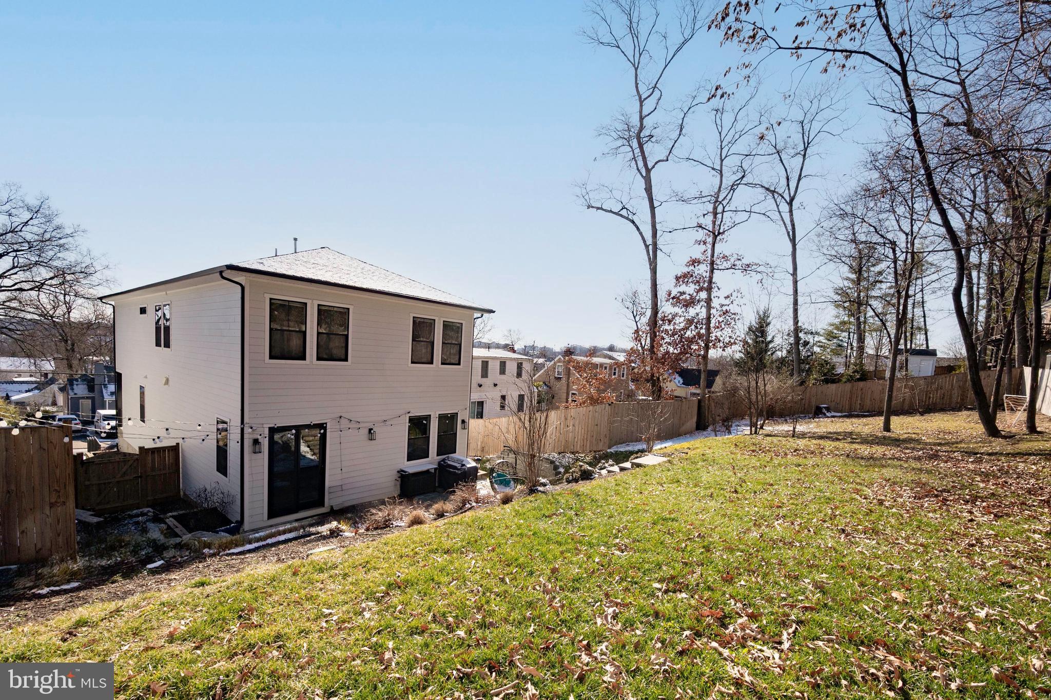 DOUGLAS PARK - Residential