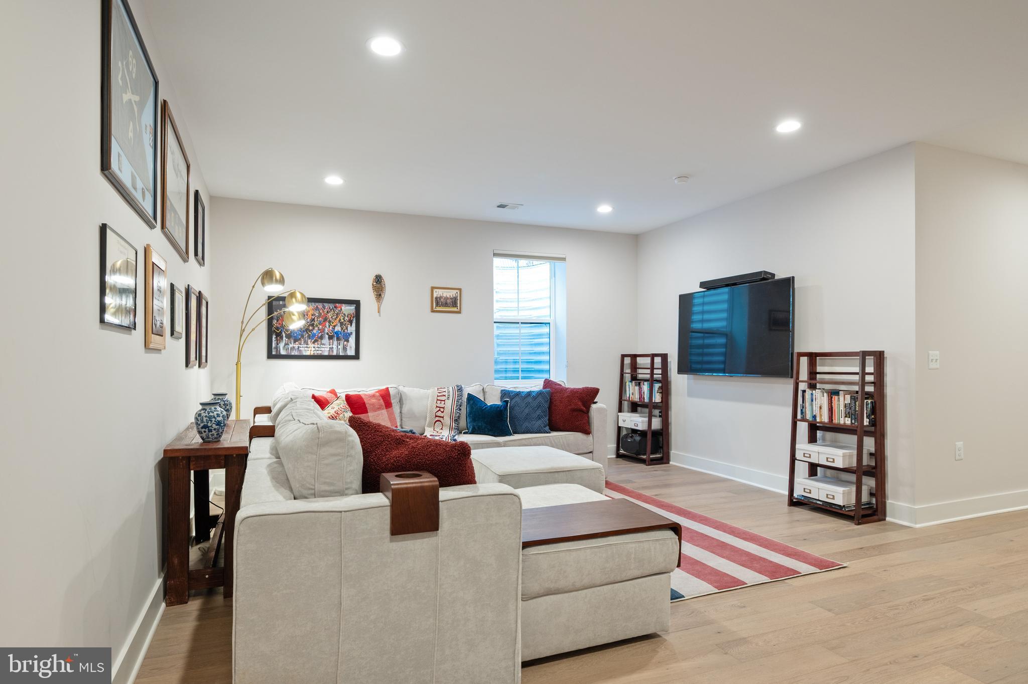 DOUGLAS PARK - Residential