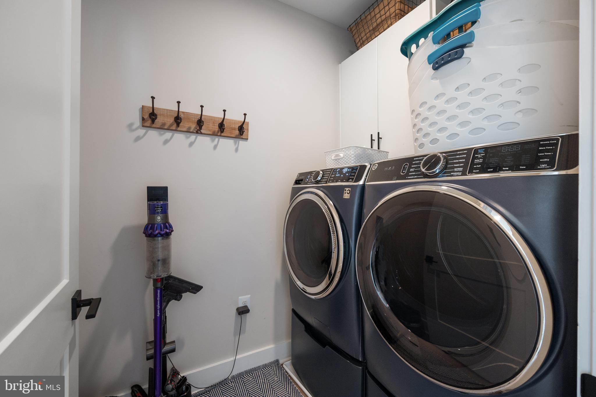 DOUGLAS PARK - Residential