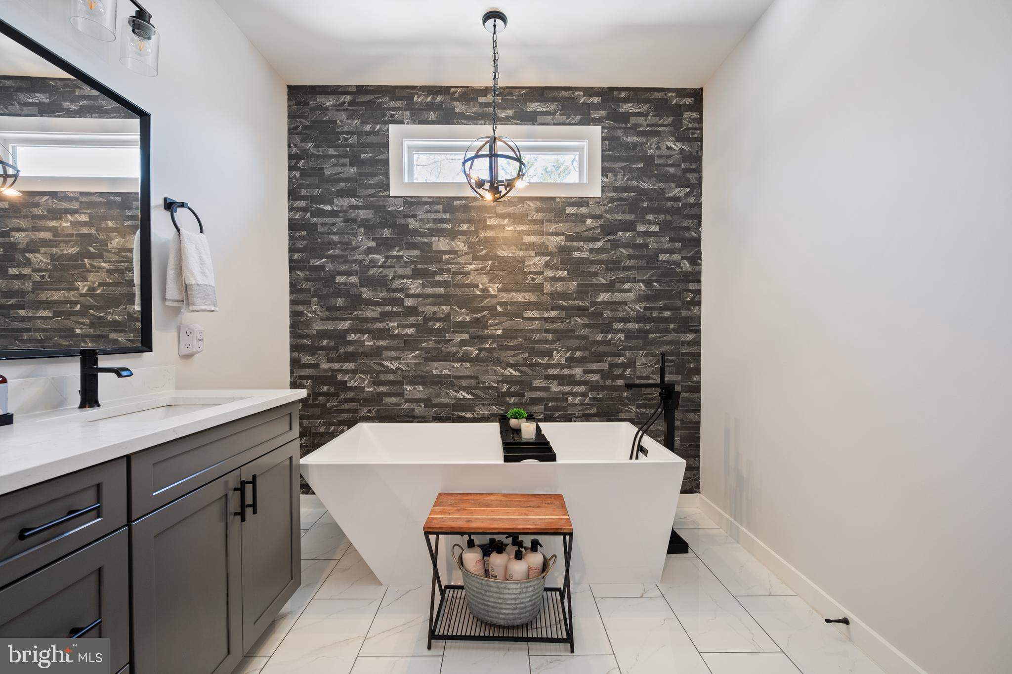 DOUGLAS PARK - Residential