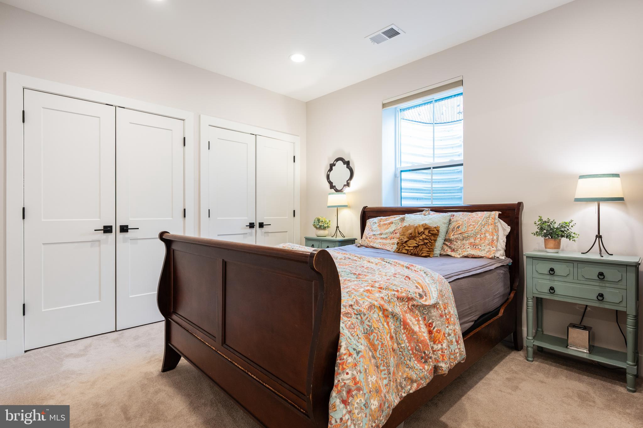 DOUGLAS PARK - Residential