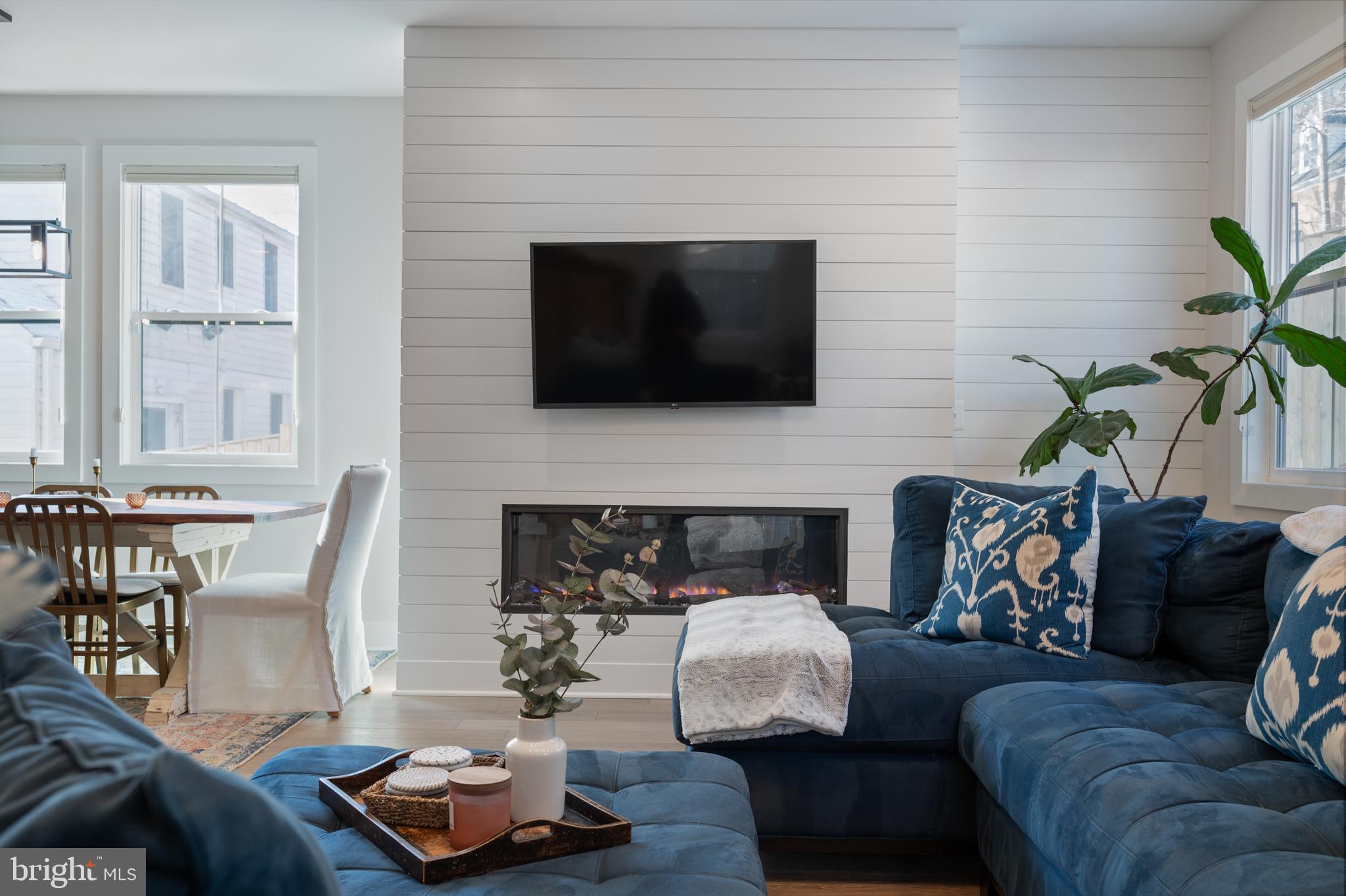 DOUGLAS PARK - Residential