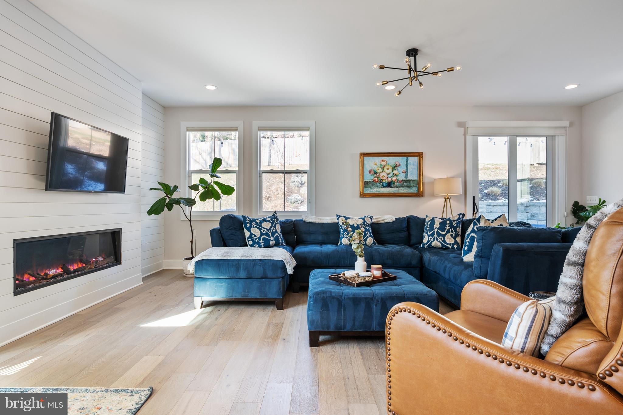 DOUGLAS PARK - Residential