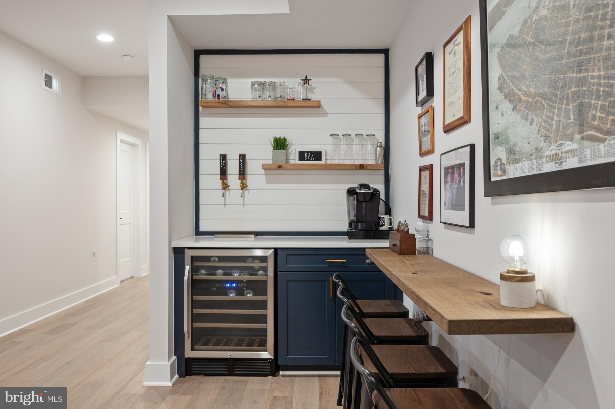 DOUGLAS PARK - Residential