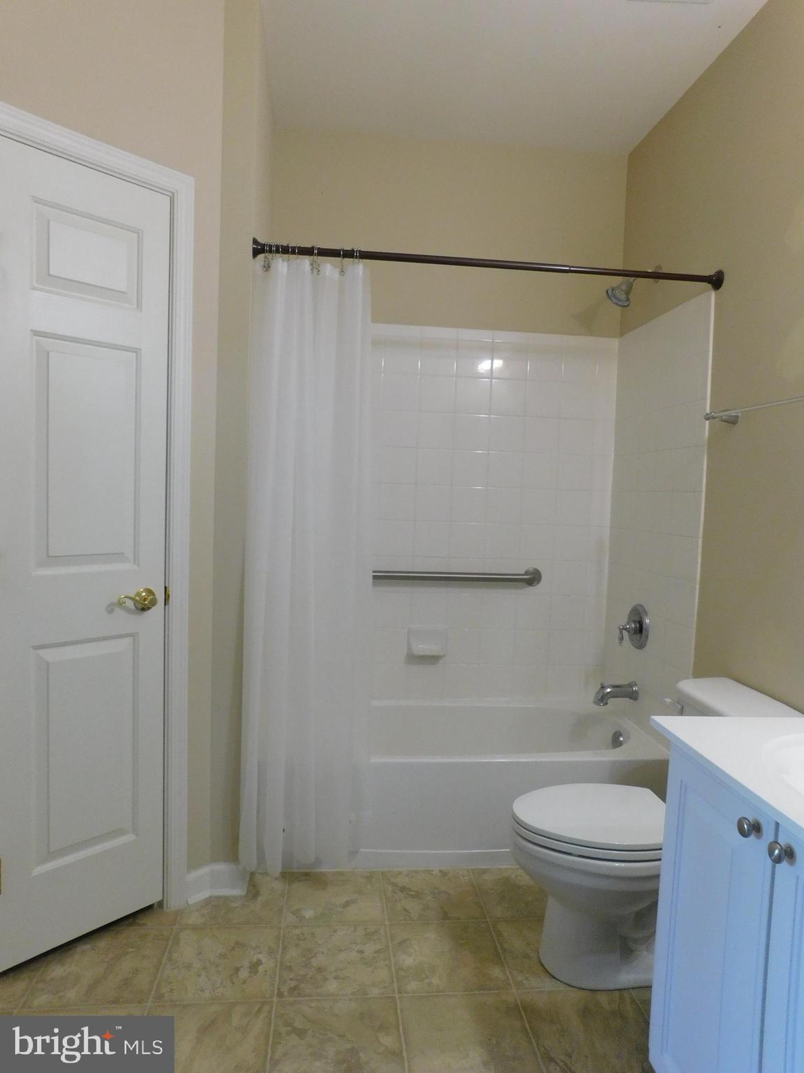 HEARTHSTONE AT VILLAGE SQUARE - Residential