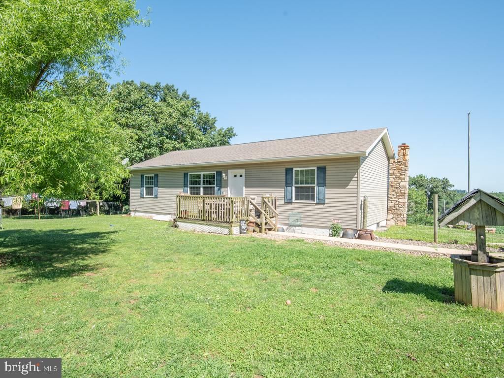 Photo of 166 MAXWELL DR, QUARRYVILLE, PA 17566 (MLS # PALA2021280)