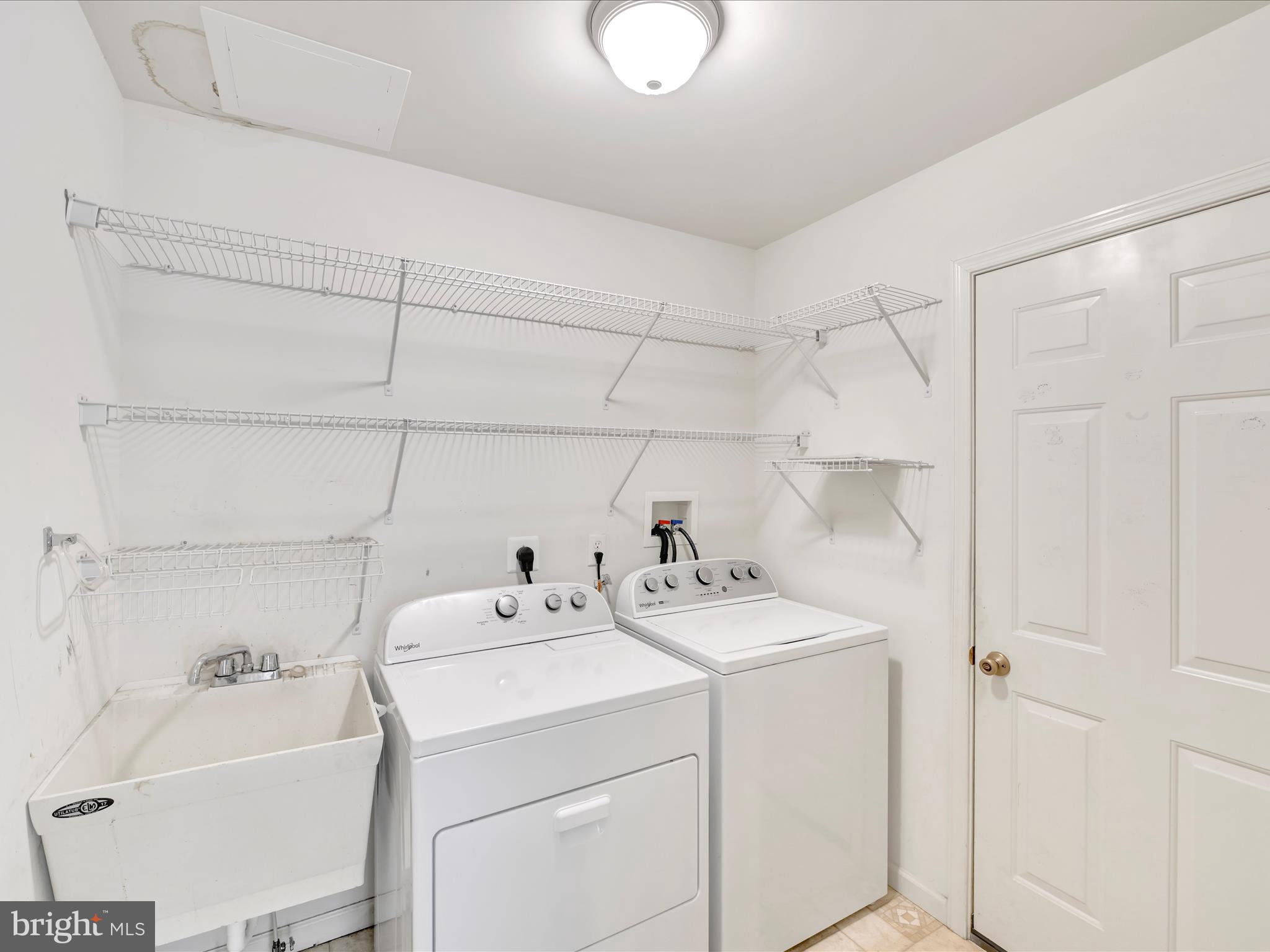 PINE RIDGE VILLAGE - Residential