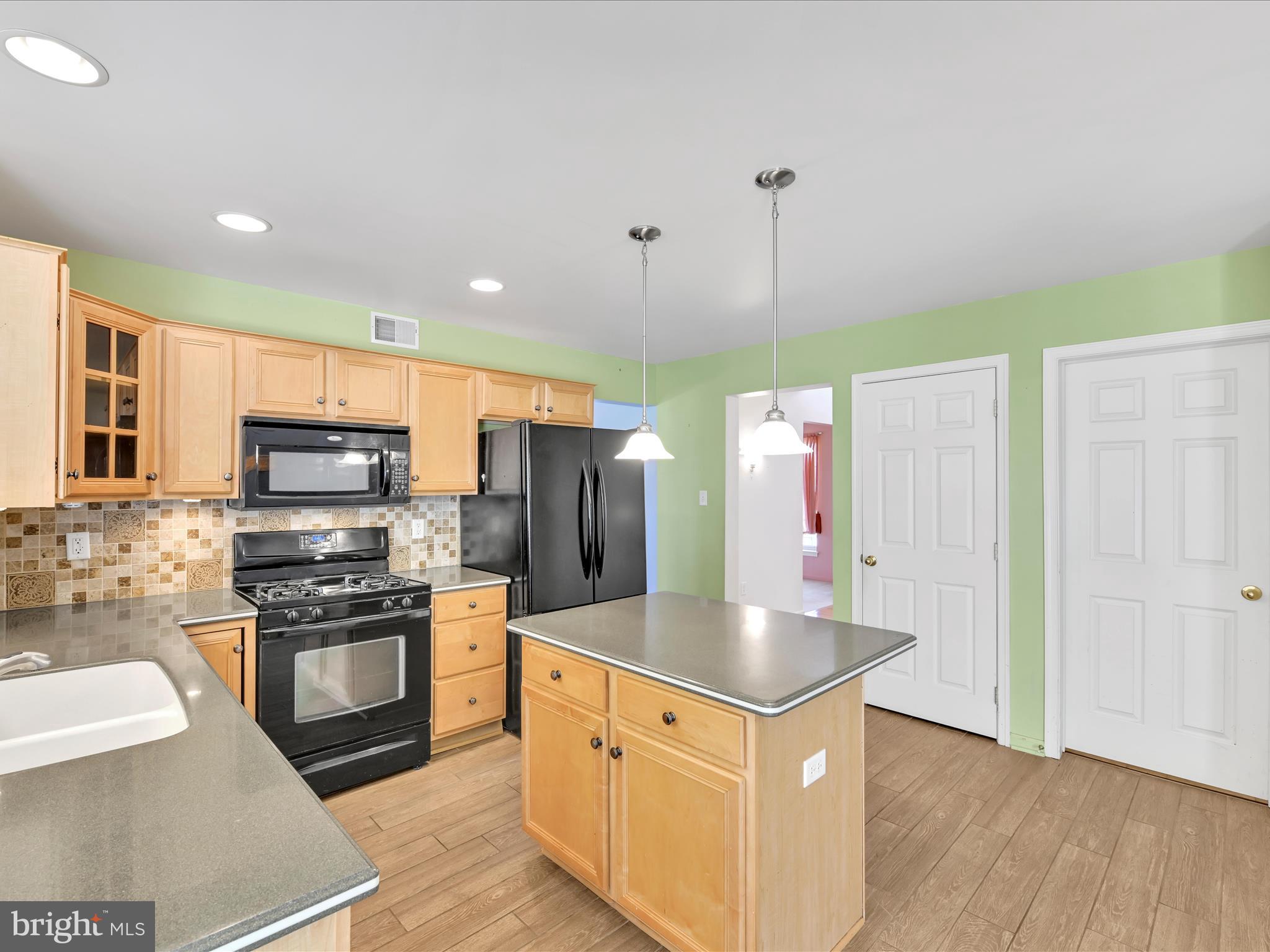 PINE RIDGE VILLAGE - Residential