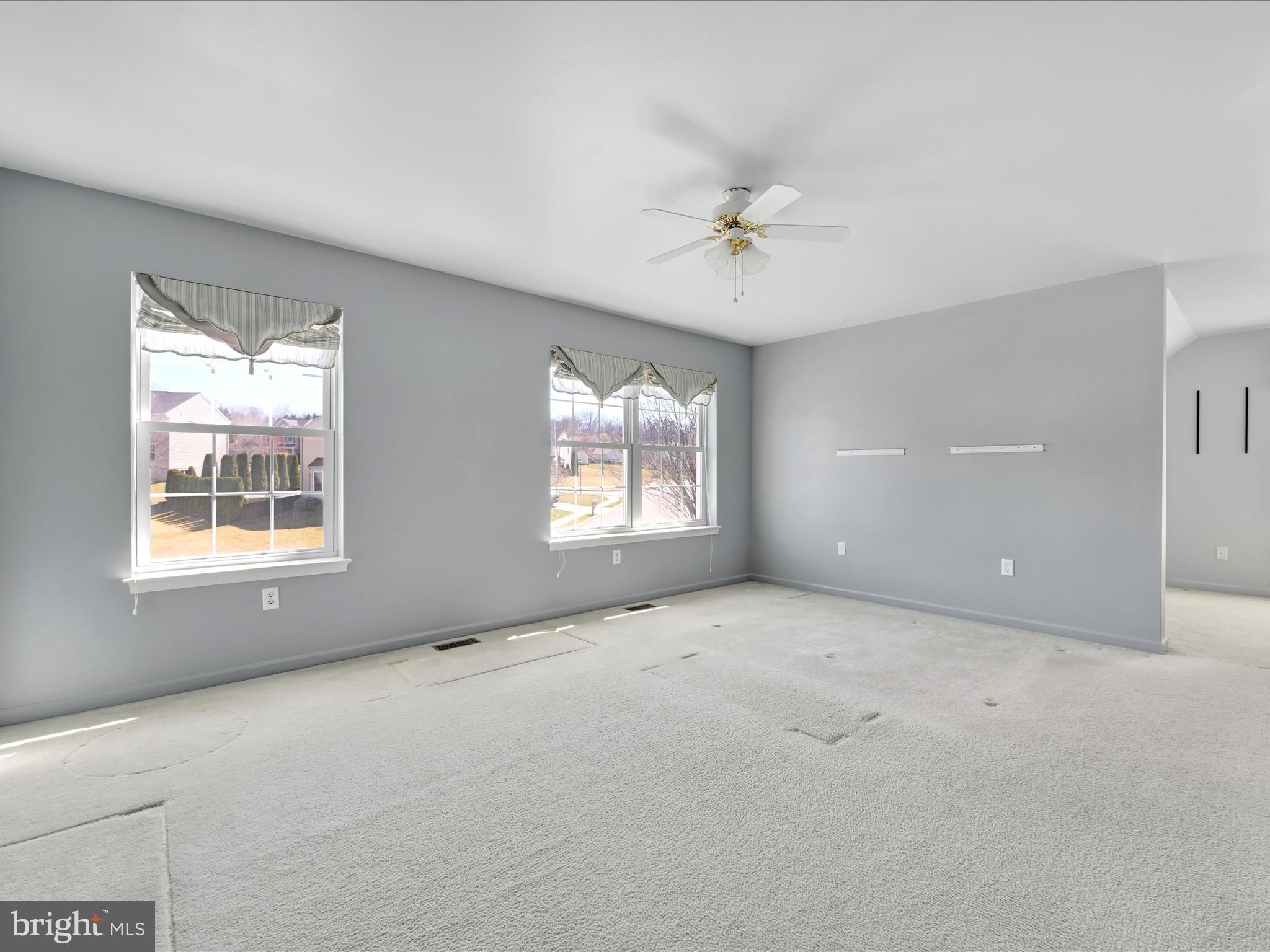 PINE RIDGE VILLAGE - Residential