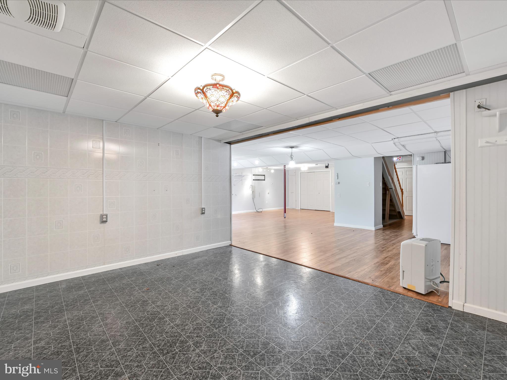 PINE RIDGE VILLAGE - Residential