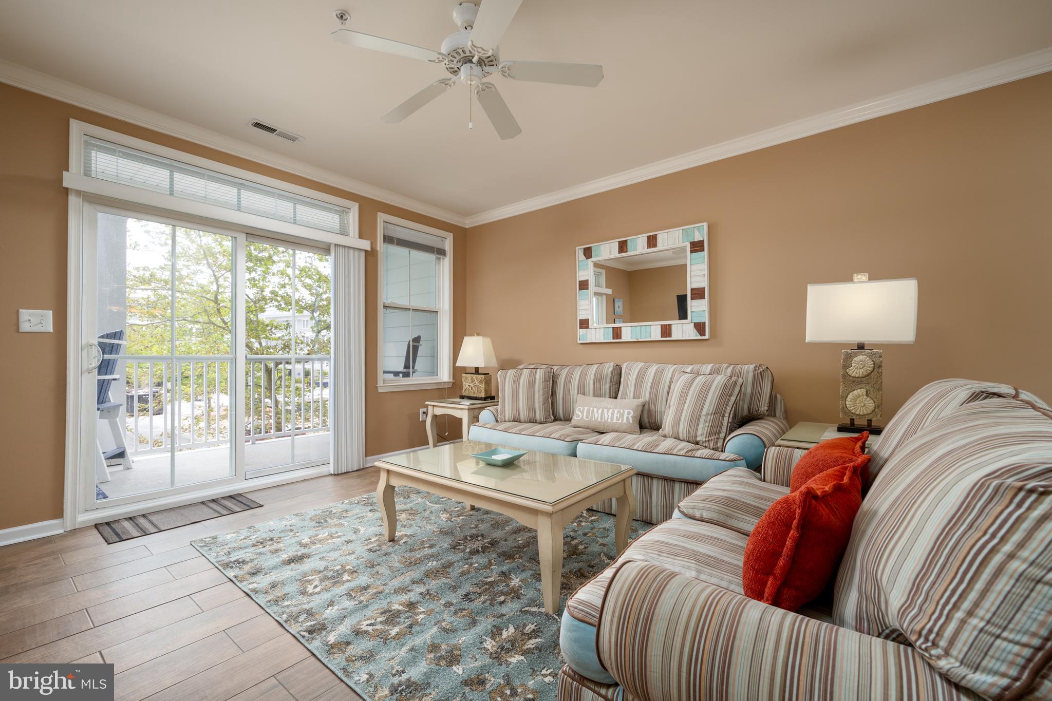 SUNSET ISLAND - Residential