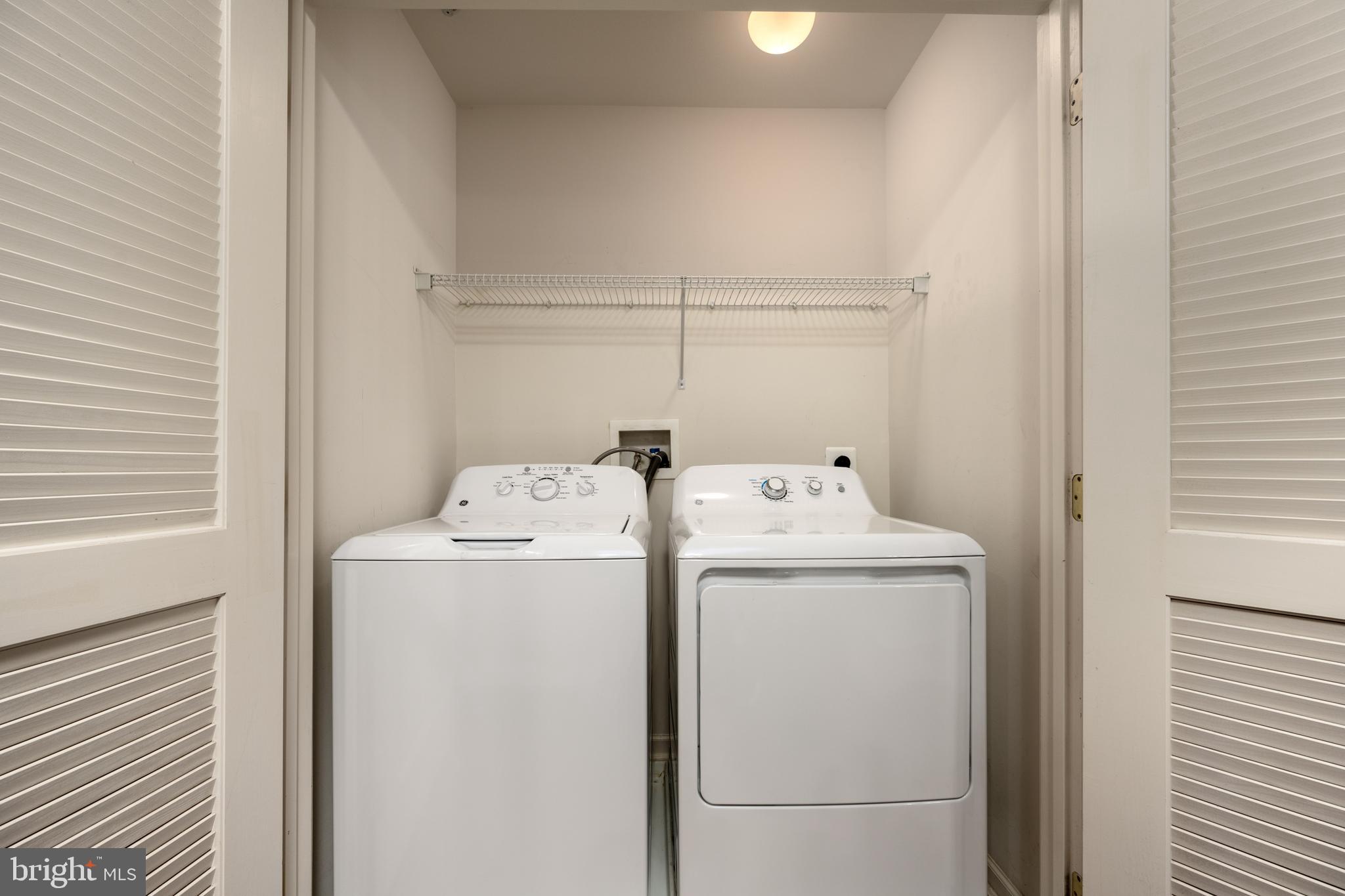 SUNSET ISLAND - Residential