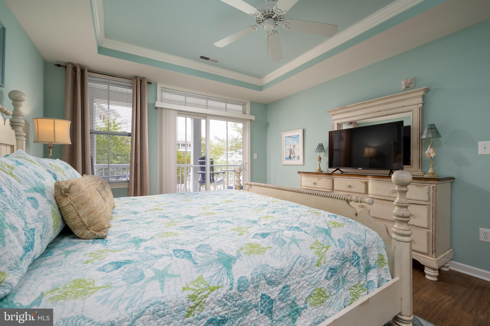 SUNSET ISLAND - Residential