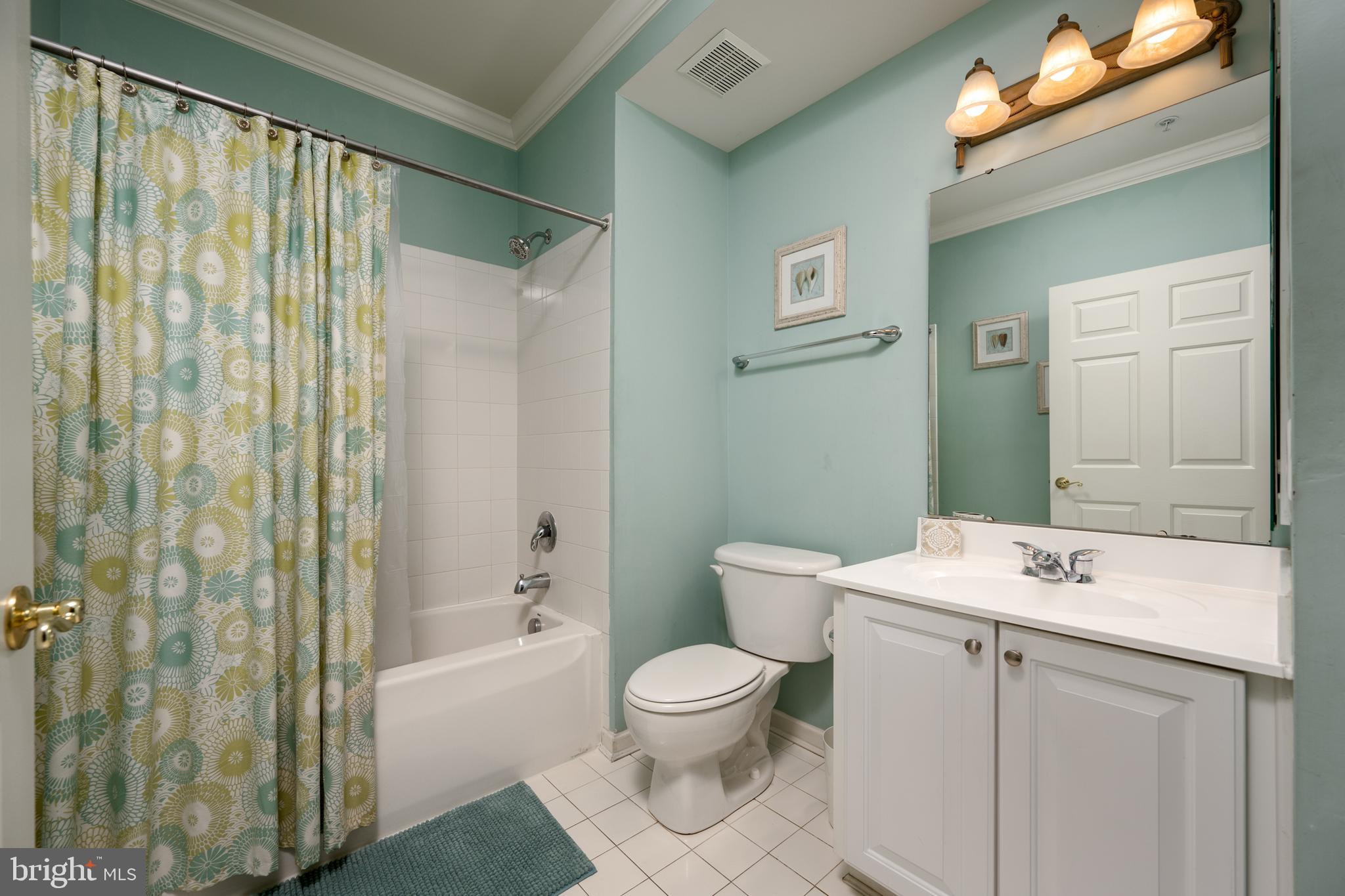 SUNSET ISLAND - Residential